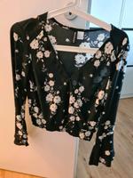 Schwarze Crop langarm Bluse mit Blumen Größe: 36 Bayern - Kaufbeuren Vorschau