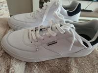 Tommy Hilfiger Sneaker Gr. 44 Niedersachsen - Gronau (Leine) Vorschau
