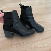 Bershka Stiefeletten Schuhe Schwarz Leder Kunstleder H&M 36 Niedersachsen - Oldenburg Vorschau