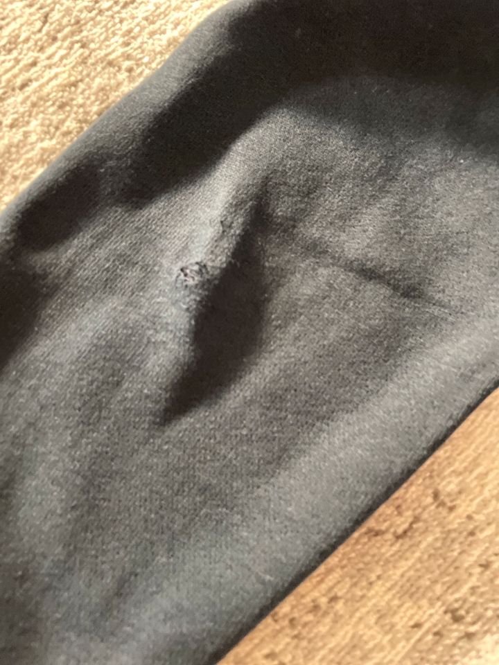 Hollister Sweatshirt dunkelblau Gr.M in Gründau