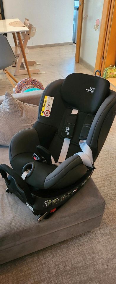 Kindersitz Britax Römer Dualfix 2R - Isofix - drehbar in München