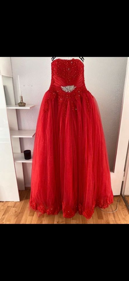 Verlobungskleid/Hochzeitskleid rot in Hannover