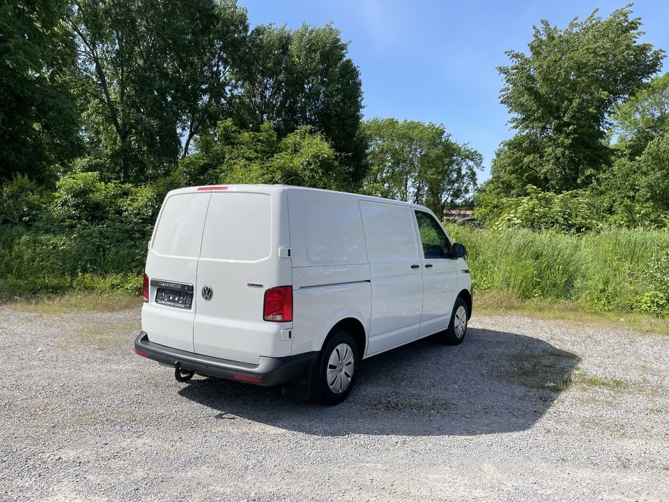 VW T6 4motion 4x4 - optional mit Camper Van Ausbau / Schlafdach in Wiesbaden