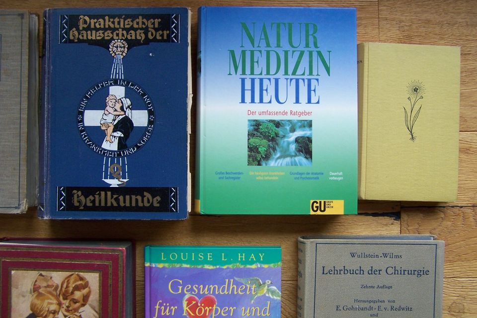 35 Bücher MEDIZIN Haut- Geschlechts- K. Chirurgie Natur Gerichts in Berlin