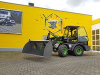 Radlader Hub: 3.300 kg Hoflader Kompaktlader mini Frontlader Traktor Kompaktlader Knicklenkung Sachsen - Mulda Vorschau