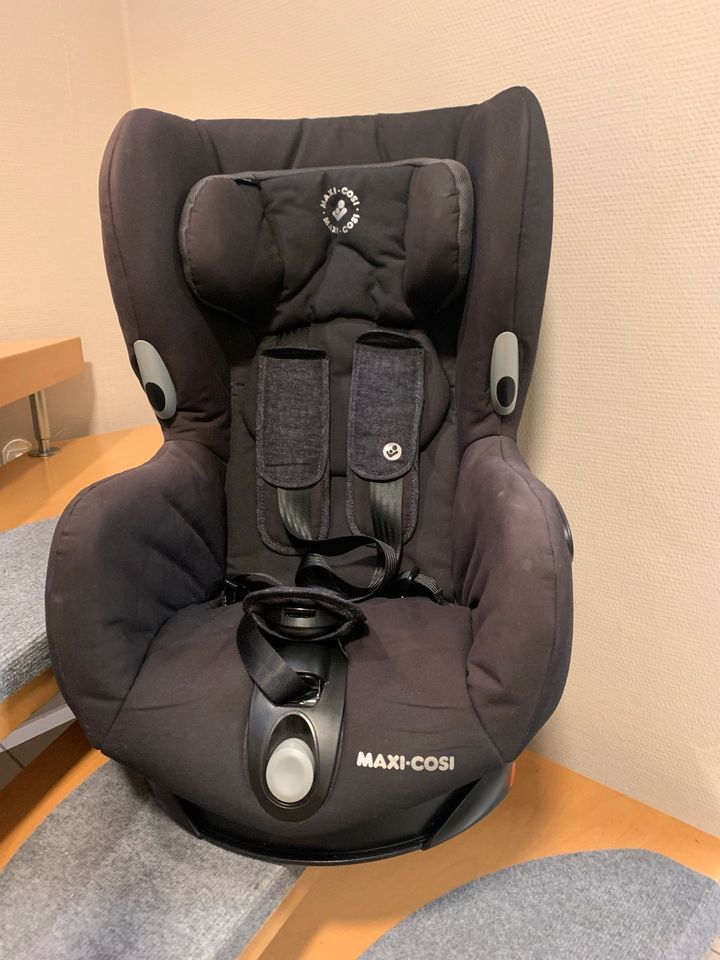 Maxi Cosi Kindersitz drehbar für Auto in Lauffen