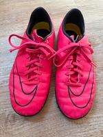 Nike Hallenfußballschuhe Größe 36 pink Bayern - Speichersdorf Vorschau