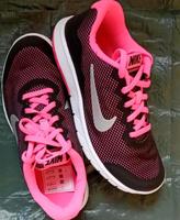 Nike Schuhe Gr. 36,5  pink schwarz Neu Bayern - Geisenfeld Vorschau