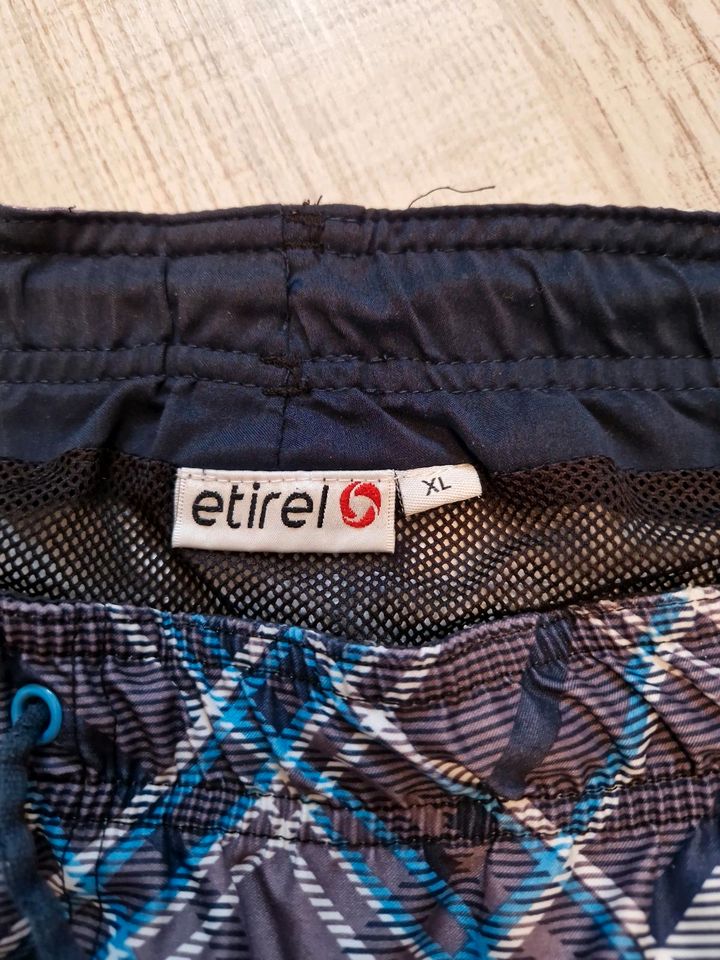 Etirel Badeshorts XL in Zwiesel