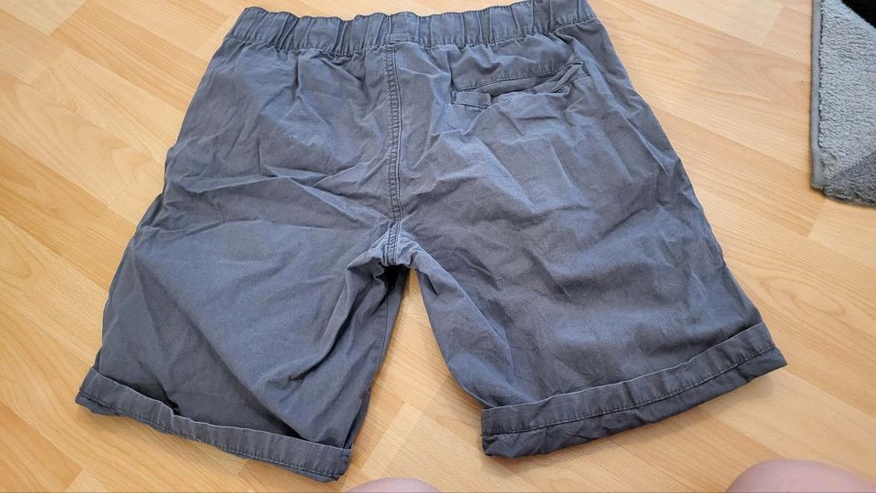 Kurze Hose kurze shorts gr.m in Berlin