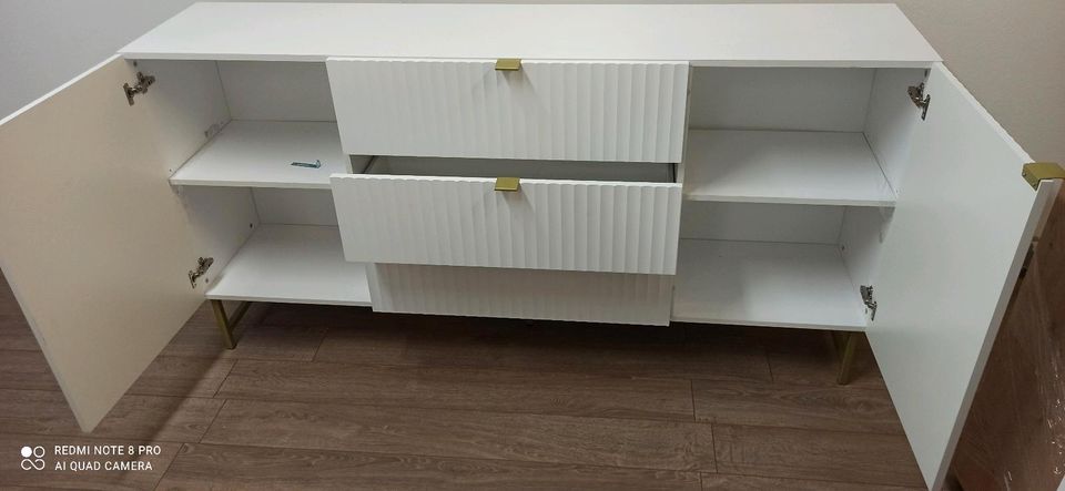 Sideboard TV Hifi Kommode   Wellenstruktur in Lübbecke 