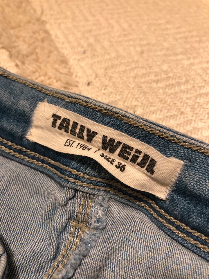 Jeans Tally Weijl 36 Details Herzen Hose hellblau in Oststeinbek