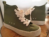Sneaker/ Chuck von SACHA *NEU*UVP 52€ Nordrhein-Westfalen - Kreuzau Vorschau
