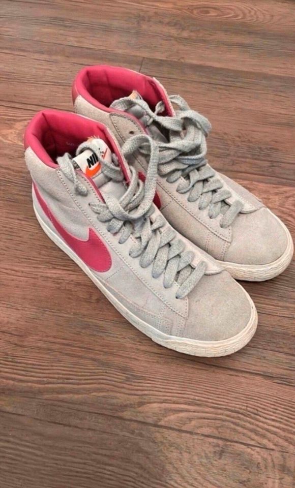 Nike Blazer Mid Sneaker Sportschuhe Schuhe Gr.38,5 grau/pink in Bad Schwalbach