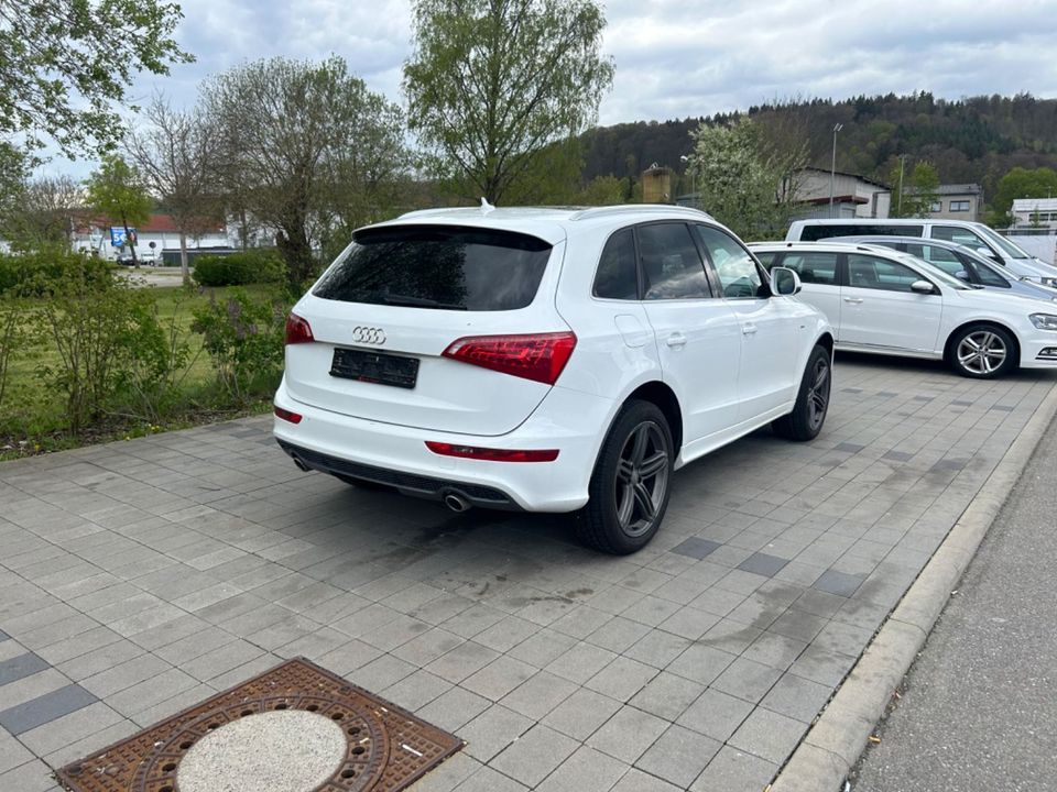 Audi Q5 3.0 TDI  quattro/S-LINE .. in Heidenheim an der Brenz