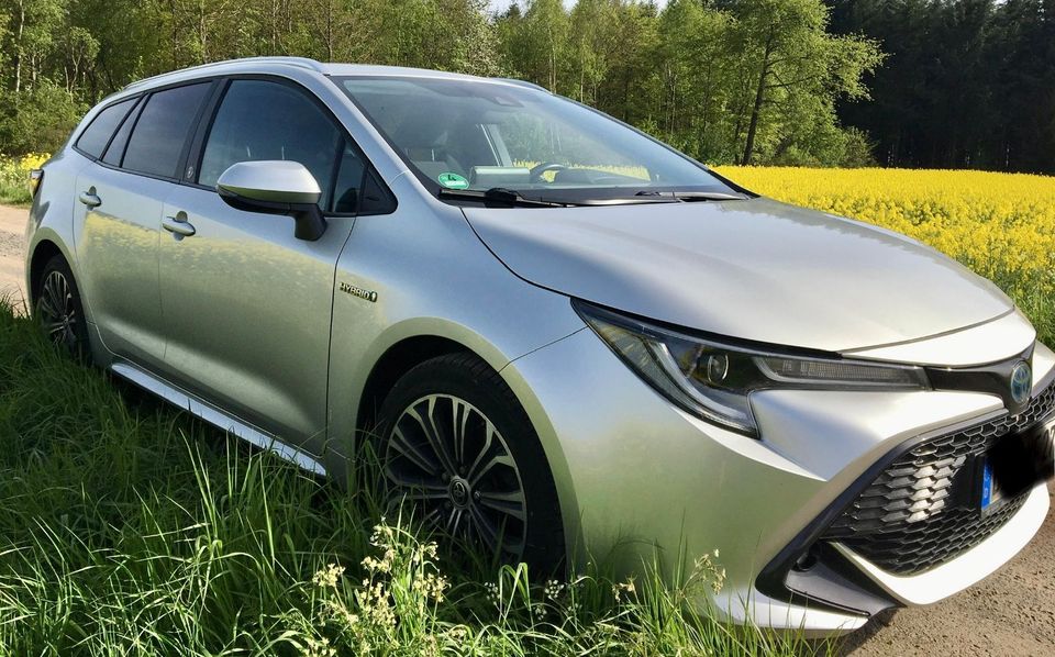 Toyota Corolla 2,0 Hybrid Comfort Touring Sports Co... in Herborn