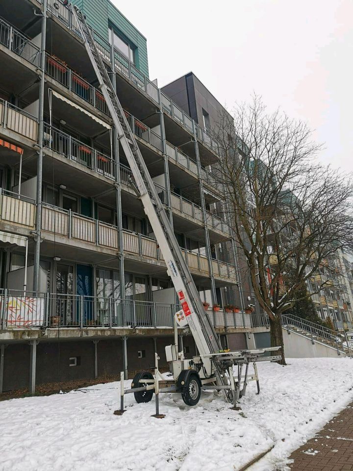 Möbellift /Außenaufzug mieten, mit Bediener in Leipzig