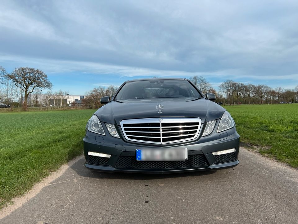 Mercedes E63 AMG Liebhaberfahrzeug in Wittorf