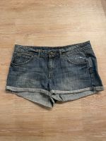 Zwei kurze Hosen Jeans shorts hot pants Sachsen - Mügeln Vorschau