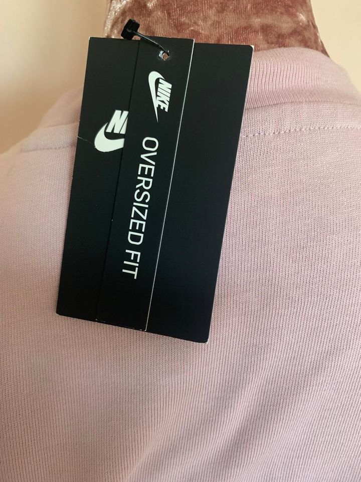 Nike Sweater Rose XL Neu mit Etikett in Hamburg