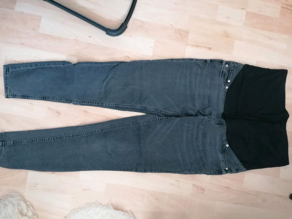 Umstandskleidung  kurz lange Hose von noppies und H&M Gr 30/ Gr L in Oerlinghausen