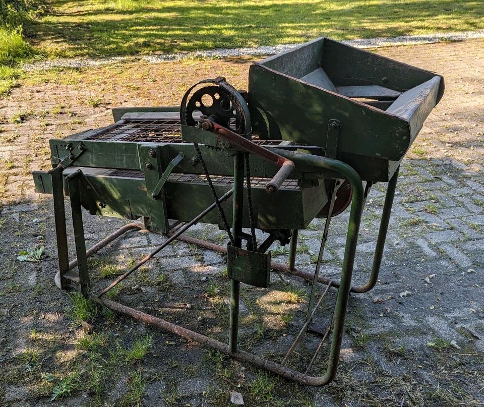 Kartoffelweiher Kartoffelsortierer amazone in Moormerland