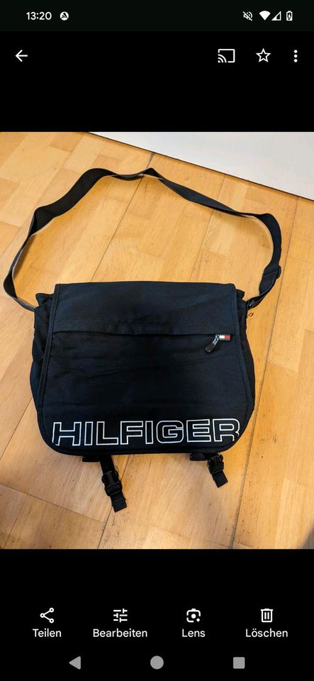 Umhängetasche Tommy Hilfiger schwarz in Merzhausen