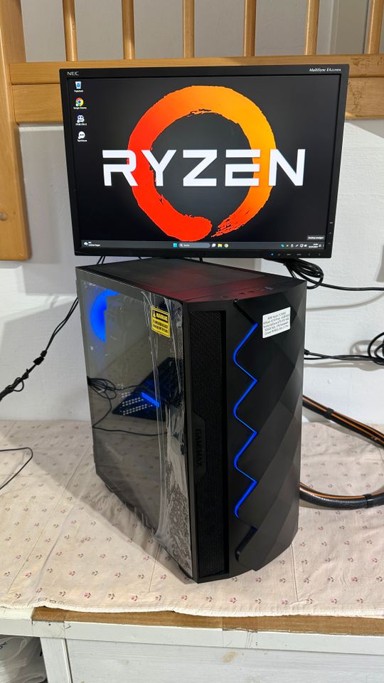 Top Gaming PC - AMD Ryzen 5, GTX Windforce, 16GB RAM, Glasgehä in Fröndenberg (Ruhr)