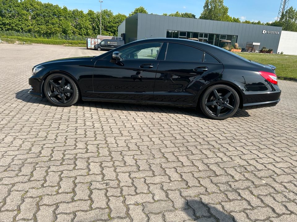 Mercedes Benz CLS 350 AMG Paket, Sternenhimmel, Scheckheft uvm. in Lüneburg