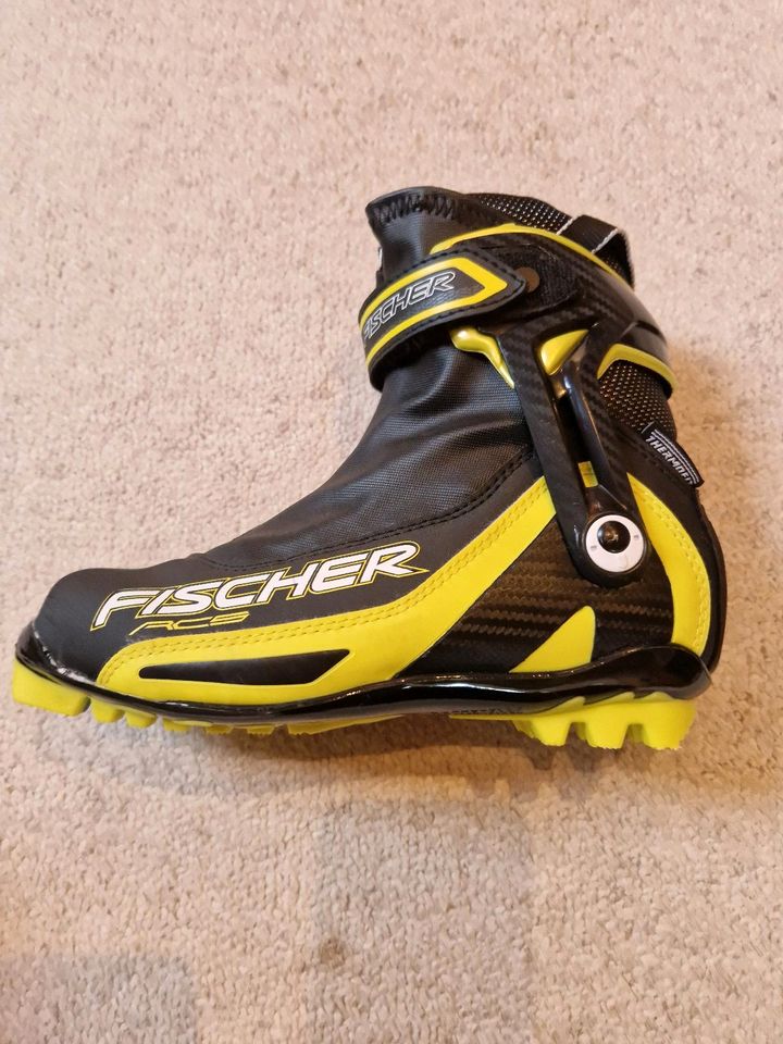 Fischer Skatingschuh RCS Thermofit Gr.37 in Böbing