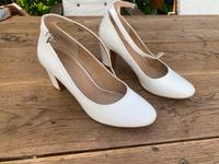 Brautschuhe, weiße Pumps ggf für Hochzeit Hessen - Rockenberg Vorschau