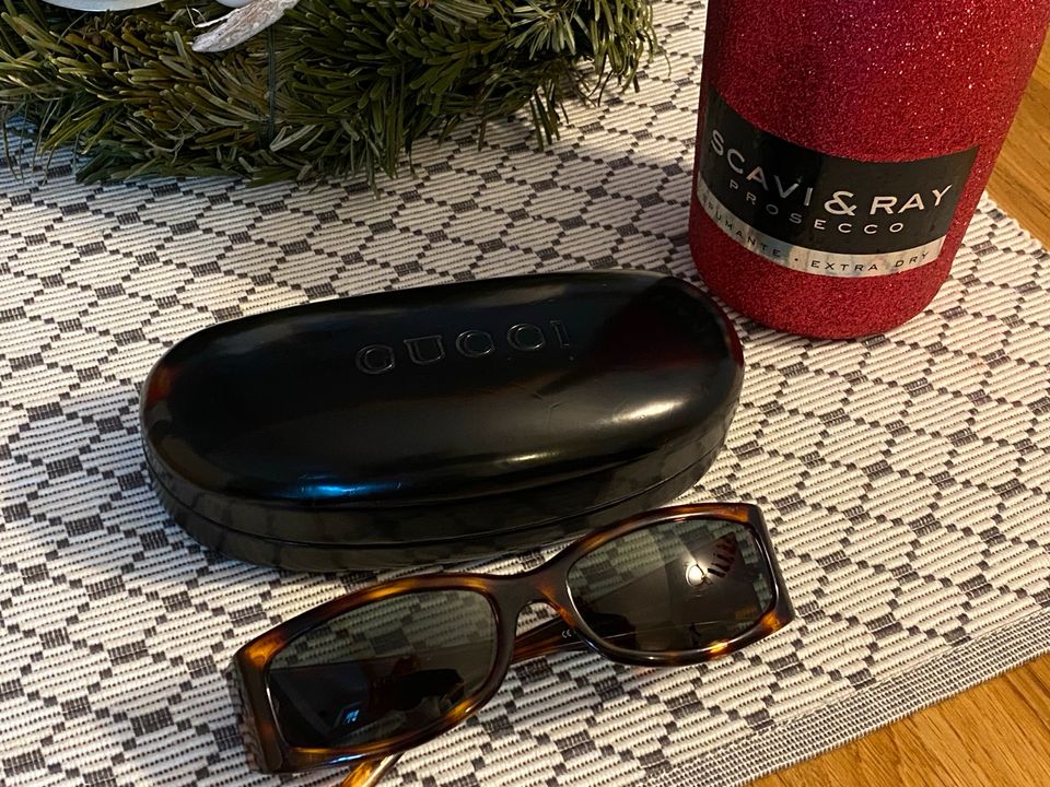 Gucci Sonnenbrille in Waakirchen