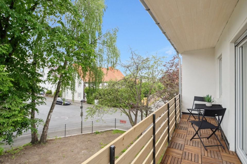 NEU RENOVIERTE HAUSHÄLFTE MIT 4 ZIMMERN, DOPPELGARAGE, KELLER + EIGENEM GARTEN! SOFORT ZU BEZIEHEN! in Göttingen