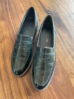 Schuhe Slipper Loafer dunkles olivgrün Gr. 38 Nordrhein-Westfalen - Ladbergen Vorschau