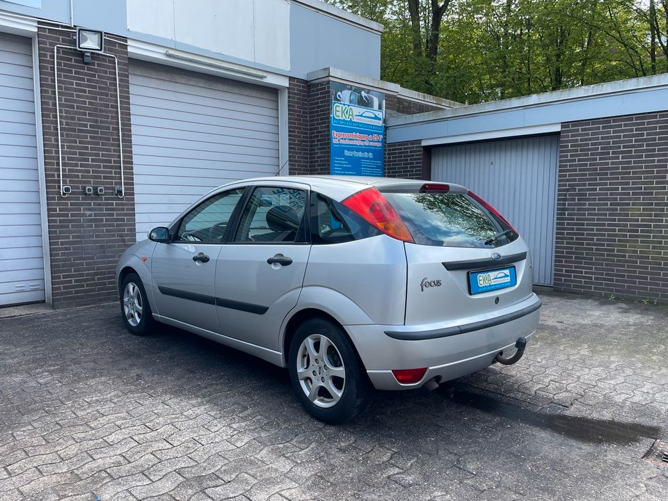 Ford Focus 1.8 TDCI mit Klima, AHK, Scheckheft, Service Neu, TÜV in Delmenhorst