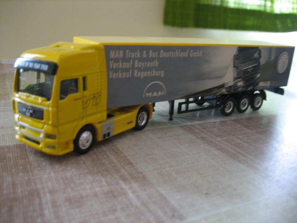 Modell - LKW  MAN TGX V8 Werbetruck von MAN 1:87 in Regensburg