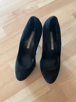 Damen Pumps Buffalo Größe 38 Wildleder schwarz Hessen - Bad Vilbel Vorschau