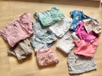 Kleiderpaket Kleidung Set Mädchen Gr. 98 Latzhose Bluse Kleid Baden-Württemberg - Tuttlingen Vorschau