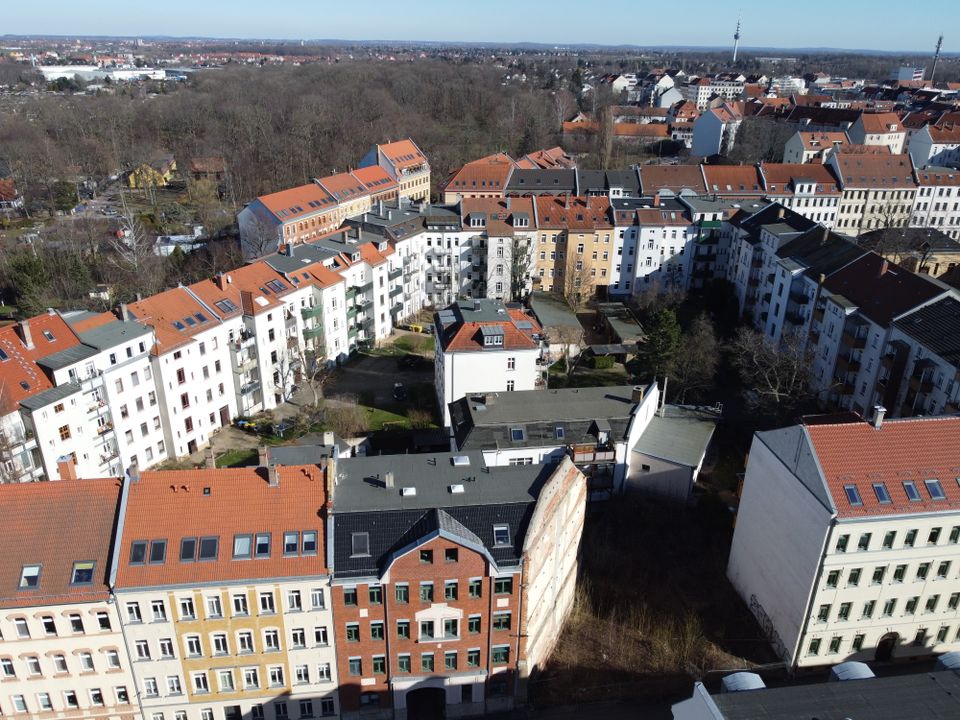 Projektiertes Baugrundstück für ein neues Mehrfamilienhaus - Legen Sie los! in Leipzig