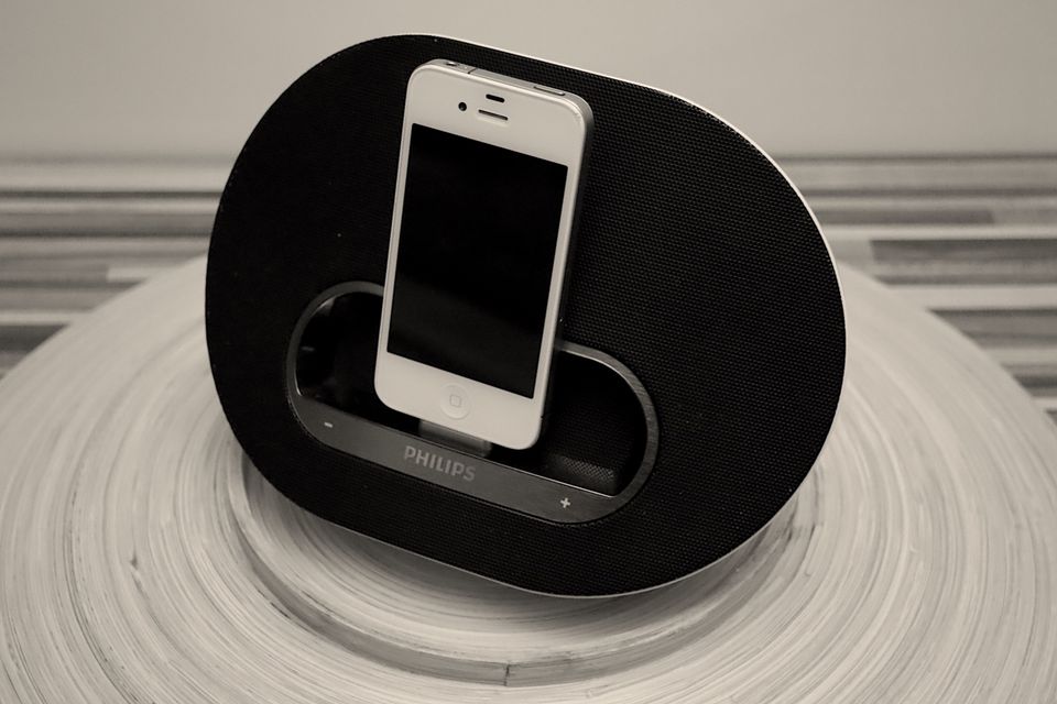 iPhone 4 (Dockingstation / Soundbar / verschiedene Cover) in Kiel - Mitte |  Apple iPhone gebraucht kaufen | eBay Kleinanzeigen ist jetzt Kleinanzeigen