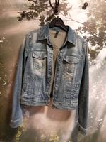 Trendy Jeansjacke-sehr gepflegt- Grösse M von Benetton Nordrhein-Westfalen - Preußisch Oldendorf Vorschau