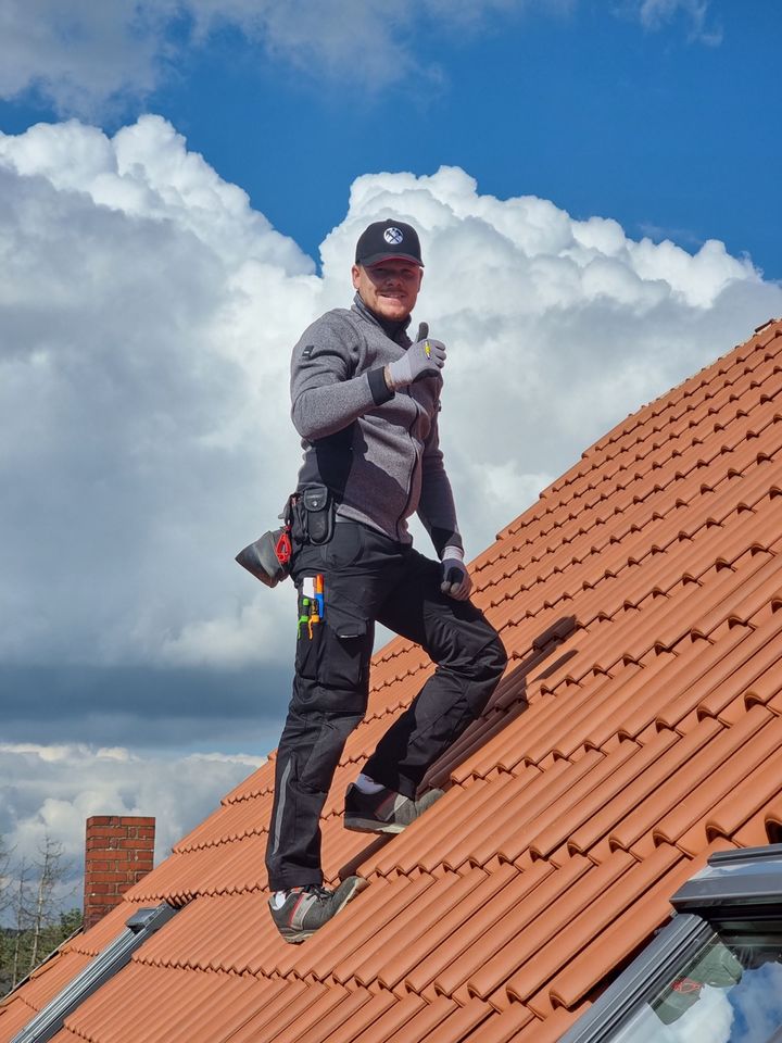 Dachdecker, ANGEBOT FÜR VELUX DACHFENSTER EINBAU u. AUSTAUSCH in Ilsede