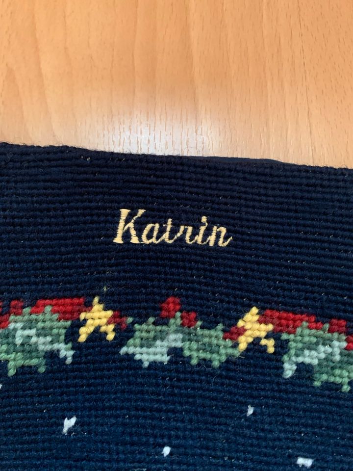 Gobelin Weihnachtsstrumpf Name Katrin eingestickt in München