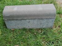 Rundbordsteine Bordsteine Beton Grau Auffahrt 50cm Schleswig-Holstein - Itzstedt Vorschau