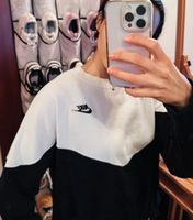 NEU Nike Pullover Sweatshirt cropped schwarz weiß Nordrhein-Westfalen - Bergisch Gladbach Vorschau