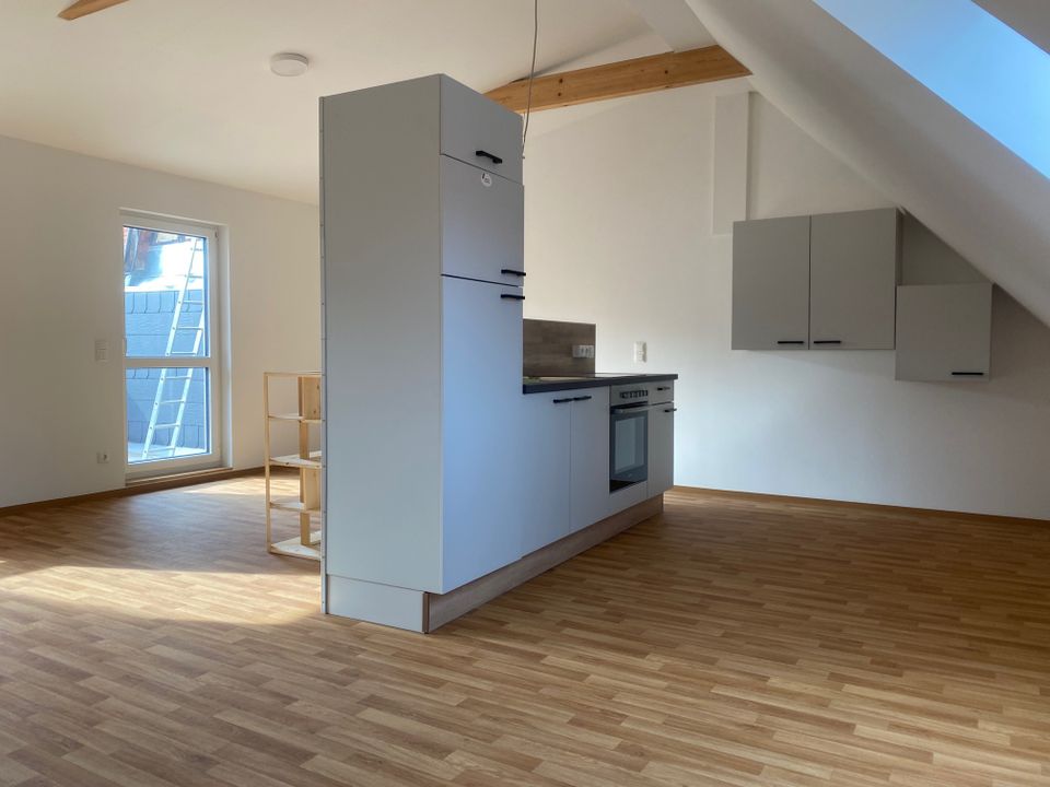 2-Raum-Wohnung über 2 Etagen mit Dachterrasse in Gotha