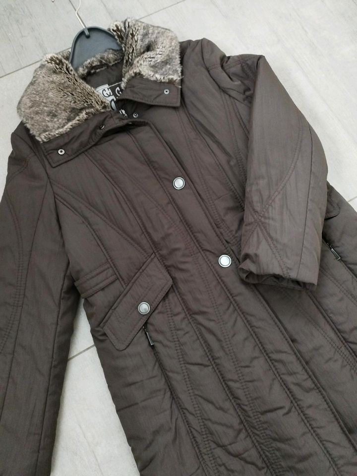 Gerry Weber Winterjacke Kurzmantel Gr. L braun in Trebgast