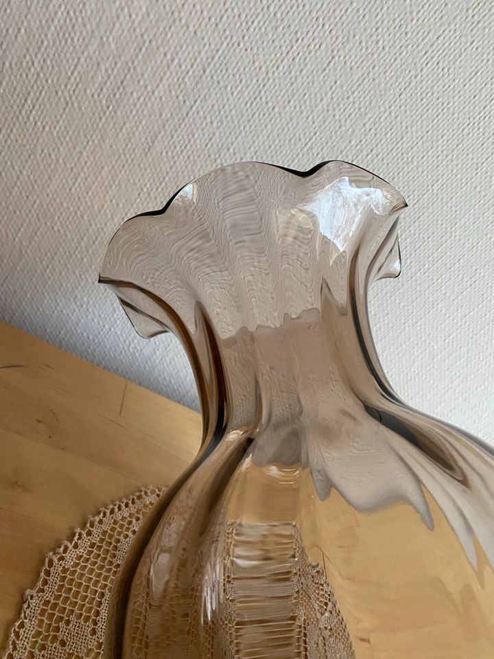 Art Deco Vase mundgeblasen graurosé Glas H 31,5 cm TOP in Oberursel (Taunus)