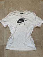Sport Nike Tshirt weiß in S/36 Bayern - Bayreuth Vorschau