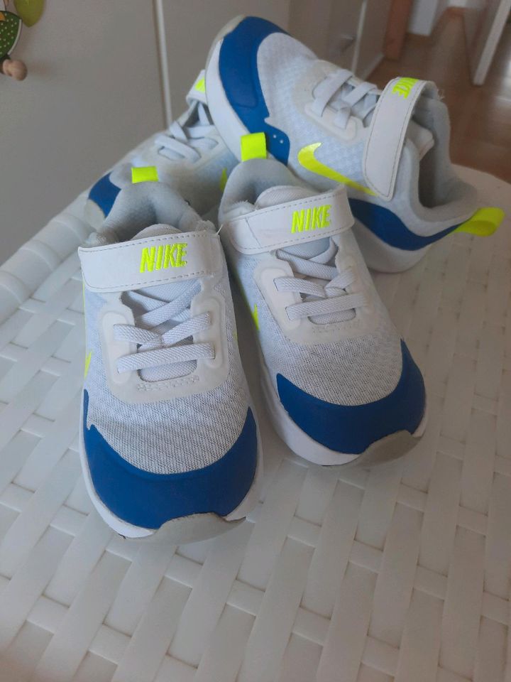 Nike Schuhe Gr.25 Zwillinge,Top in Schwetzingen